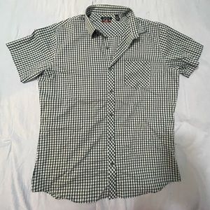 Van Heusen sz L shirt sleeve button down